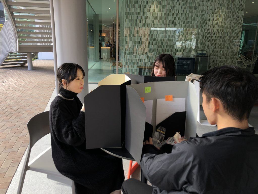 携帯型飛沫防止パーテーション